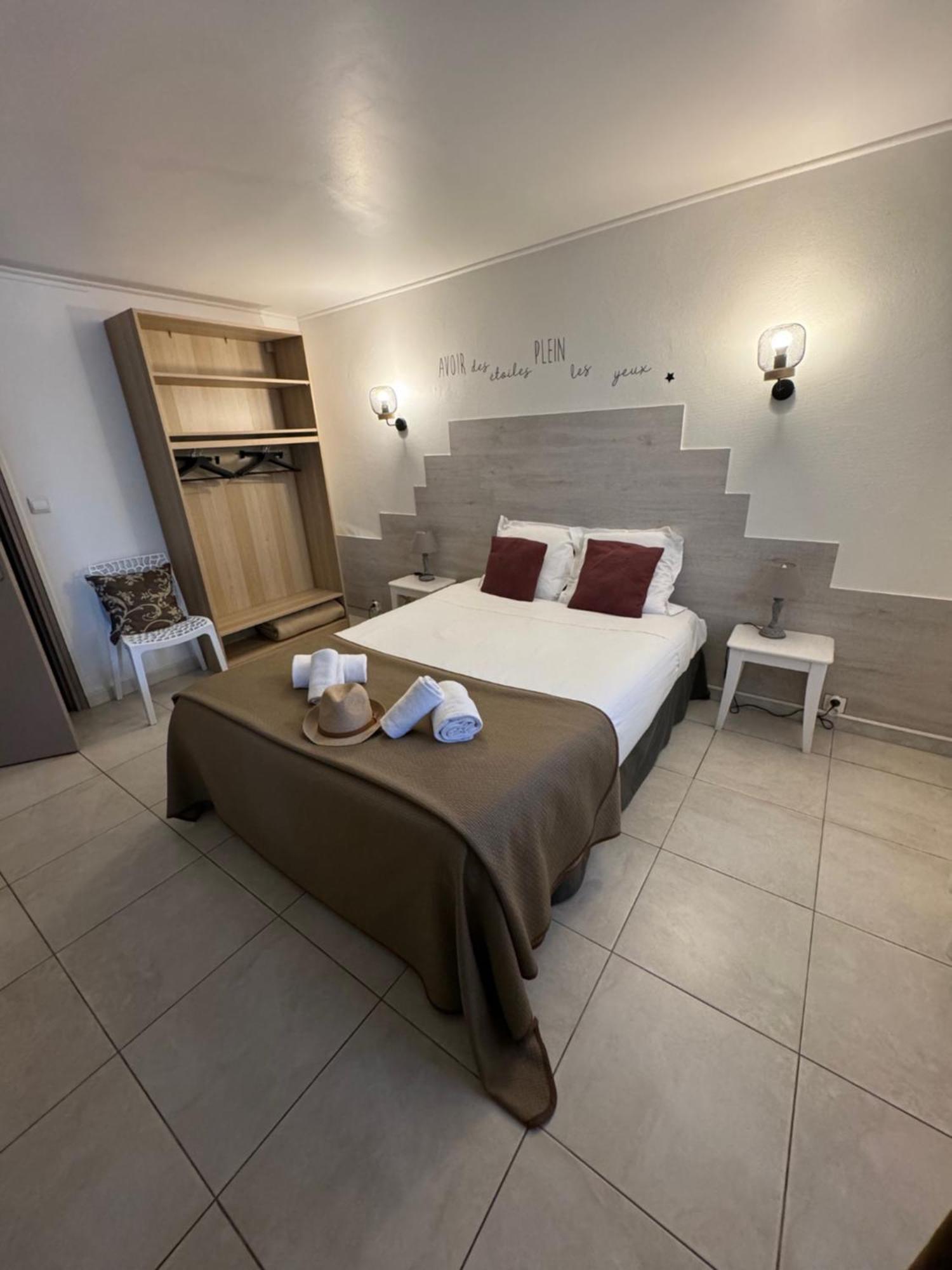 Hotel Le Medieval Эг-Морт Экстерьер фото